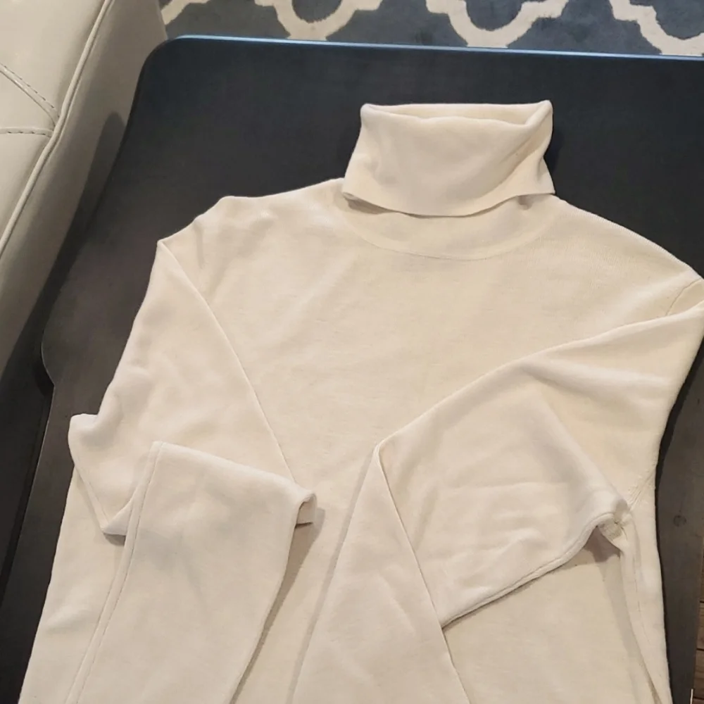 Brooks Brothers Merino Wool Turtleneck - Picture 3 of 4